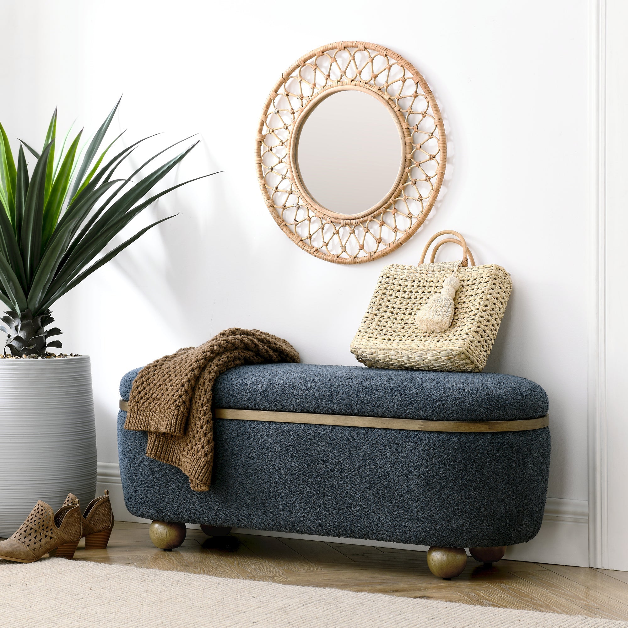Large Capacity Modern Storage Ottoman Bench, Upholstered Footrest & Comfortable Chair with Storage for Living Room, Bedroom