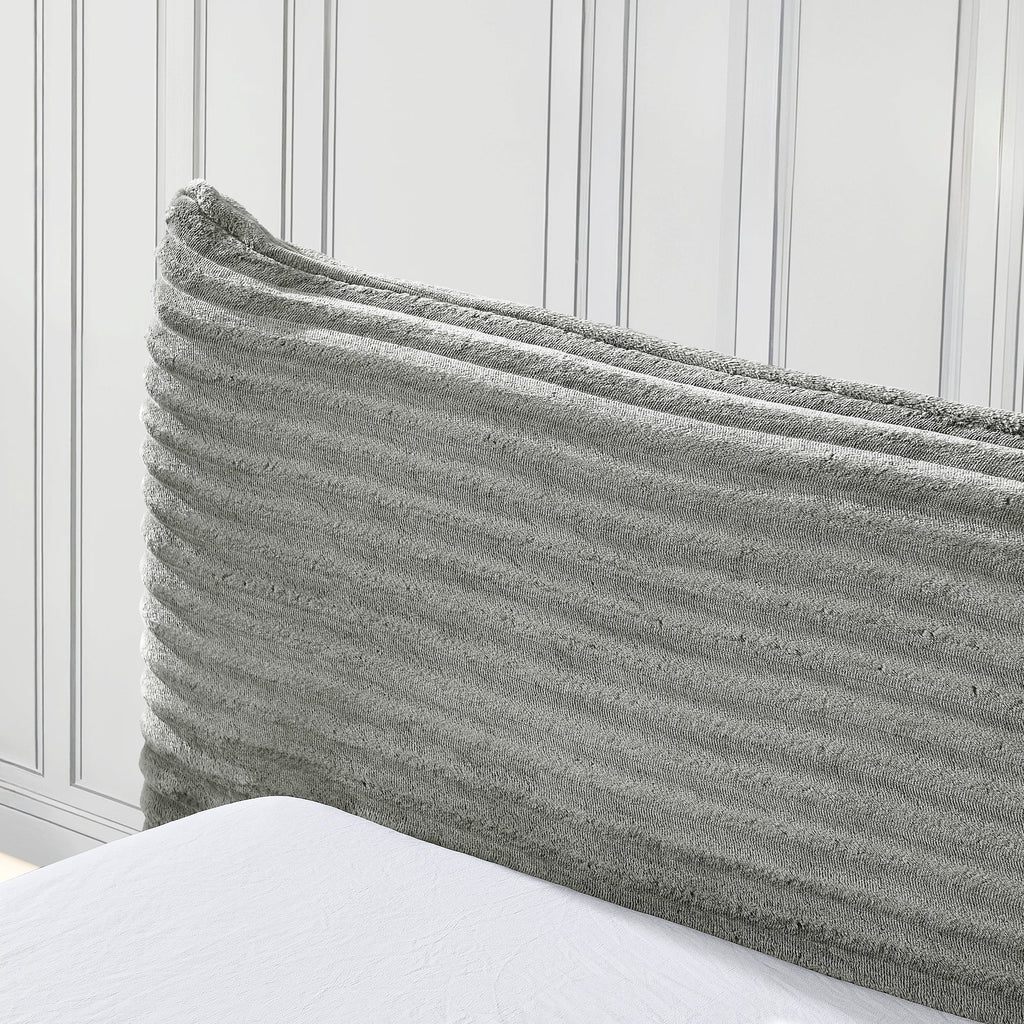 Queen Size Upholstered Bed FrameAnd velvet fabric,Grounded Platform Bed with Decorative Curved Headboard and Solid Wood Frame, No Box Spring Required(68''*87.75''*24.25'')