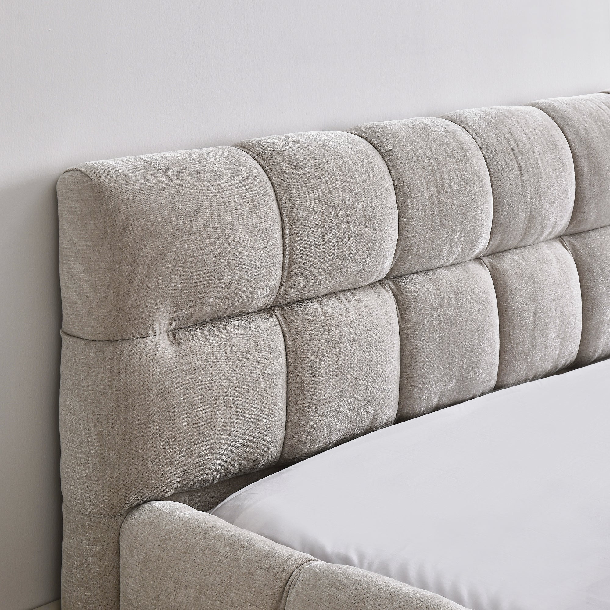Queen Size Upholstered Bed Frame with Thick Fabric, Chenille Fabric Grounded Queen Size Platform Bed with Headboard and Solid Frame. No Box Spring Needed,(68''*86.5''*23.5'')