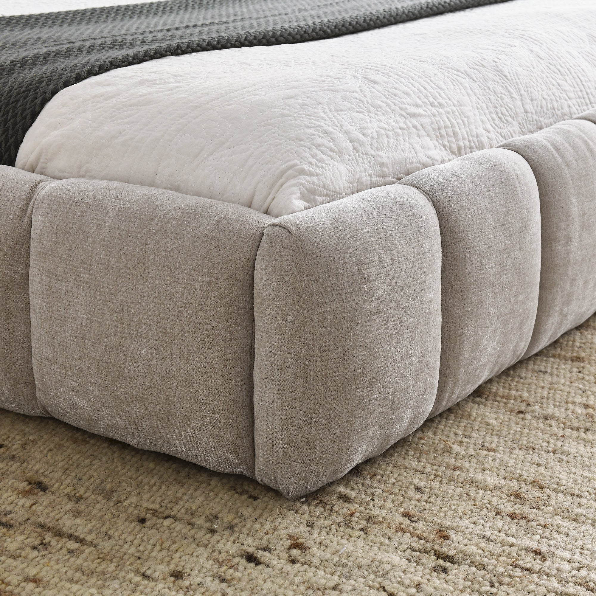 Queen Size Upholstered Bed Frame with Thick Fabric, Chenille Fabric Grounded Queen Size Platform Bed with Headboard and Solid Frame. No Box Spring Needed,(68''*86.5''*23.5'')